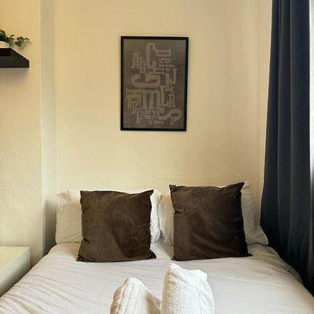 2 Bed Apt Sofa Bed Up To 6 伦敦 外观 照片