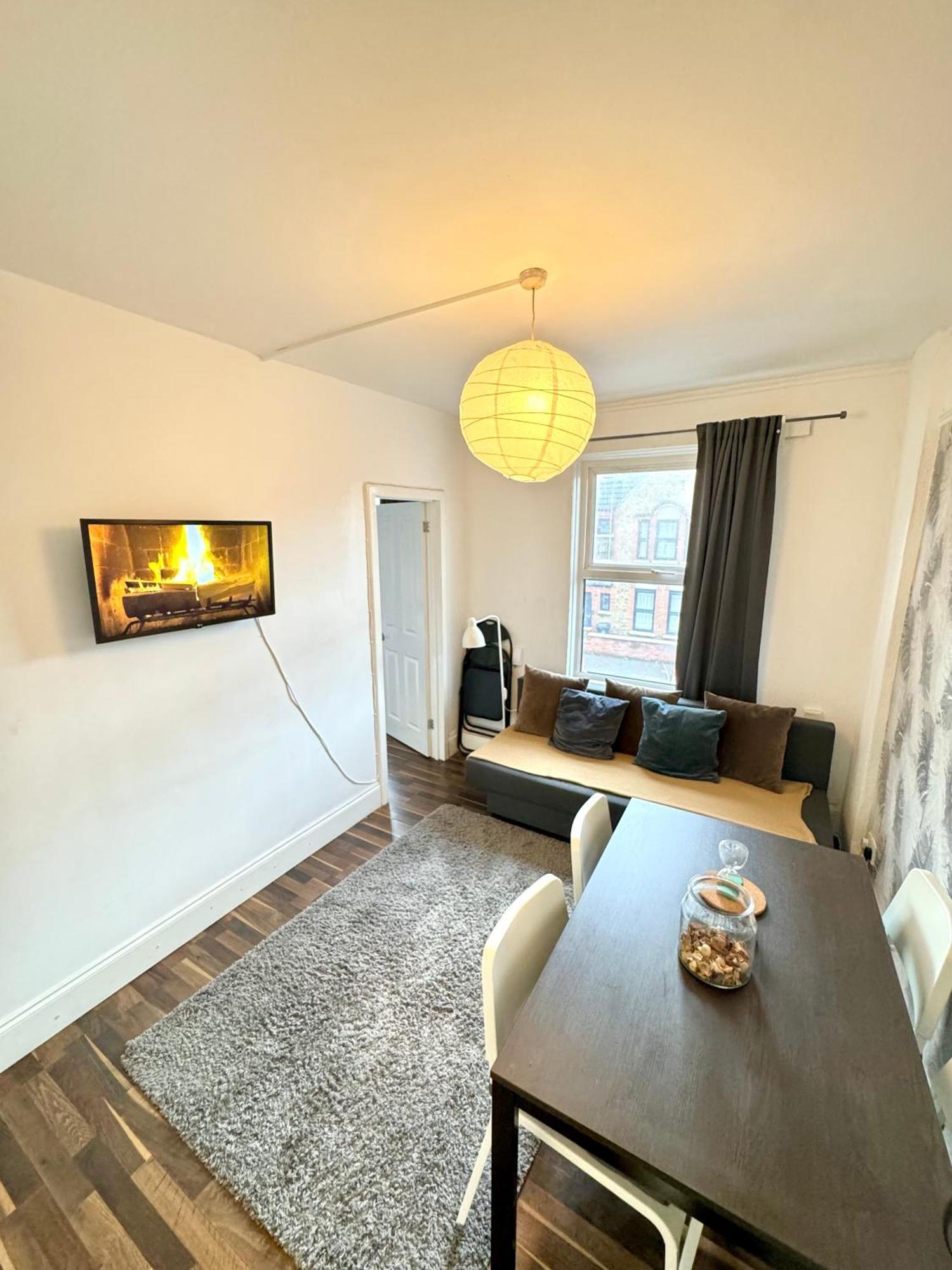 2 Bed Apt Sofa Bed Up To 6 伦敦 外观 照片