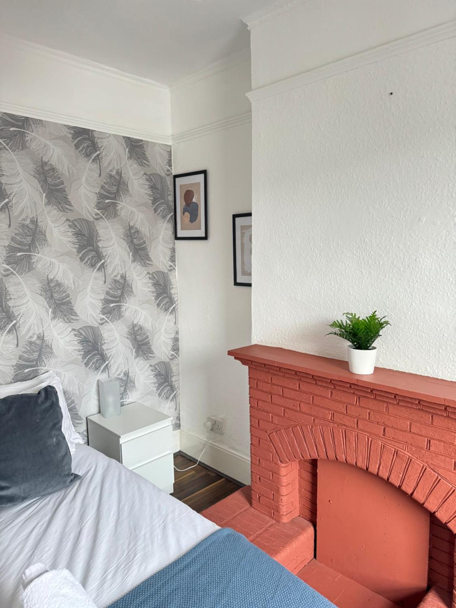 2 Bed Apt Sofa Bed Up To 6 伦敦 外观 照片