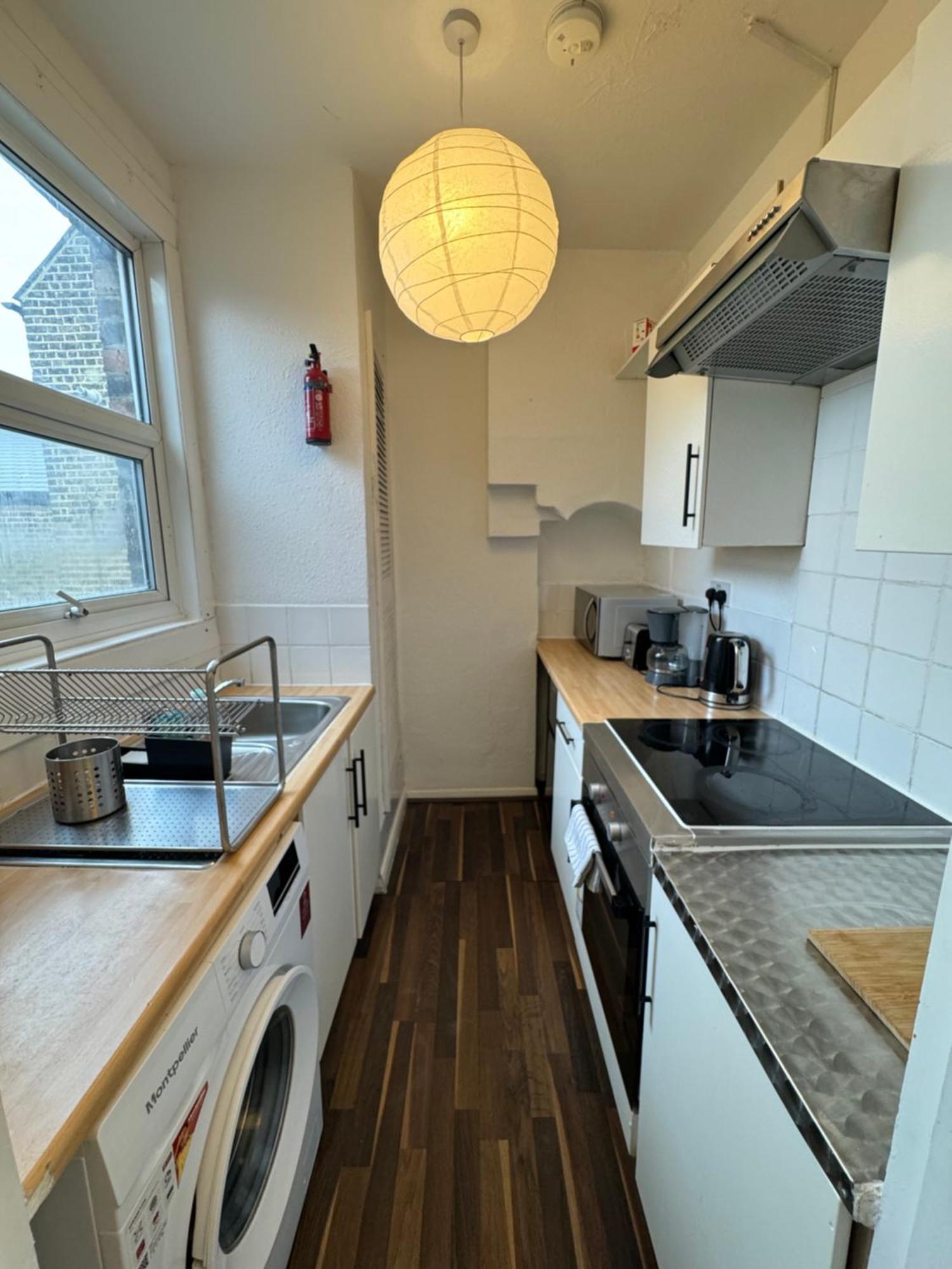 2 Bed Apt Sofa Bed Up To 6 伦敦 外观 照片