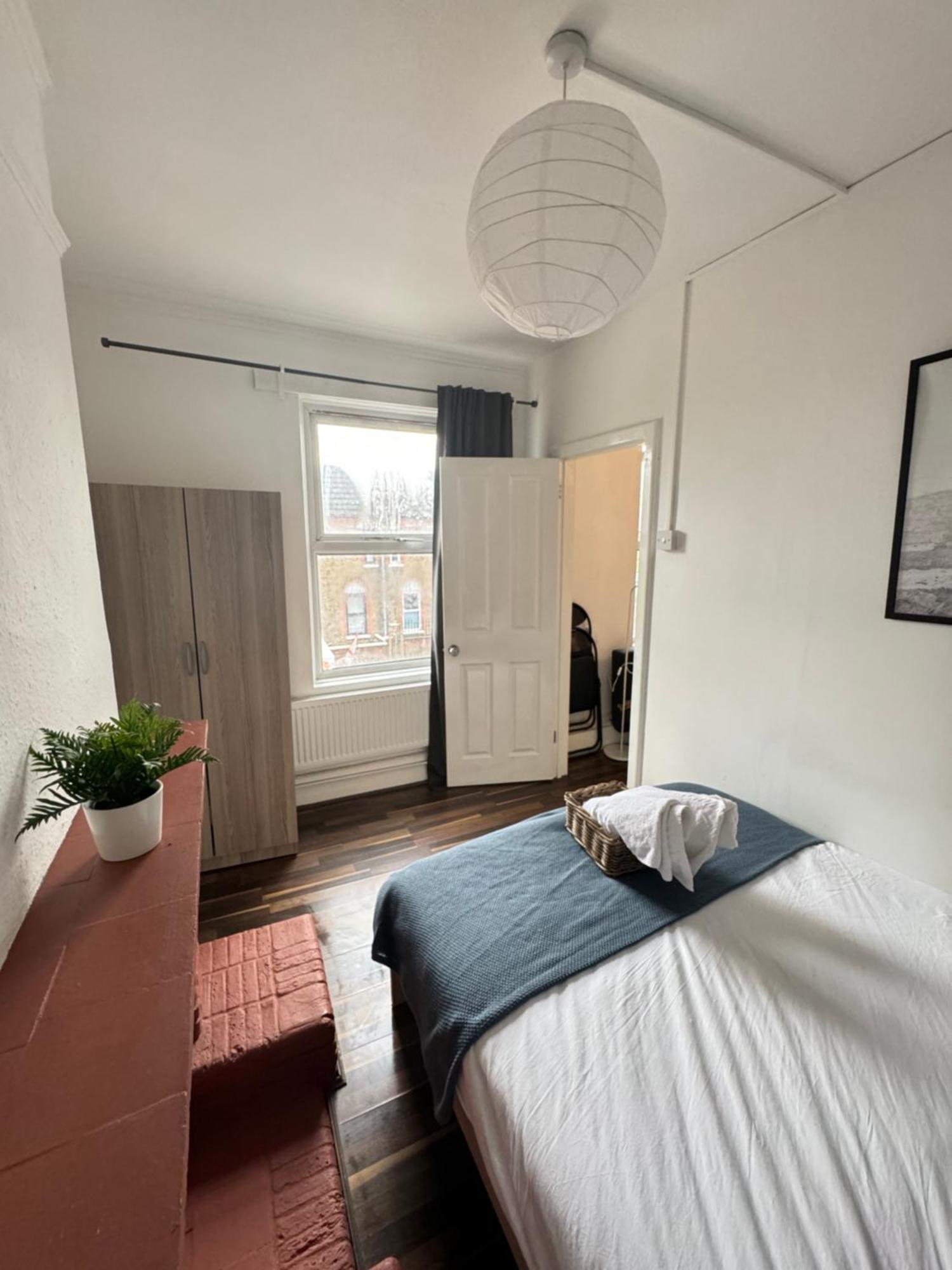 2 Bed Apt Sofa Bed Up To 6 伦敦 外观 照片