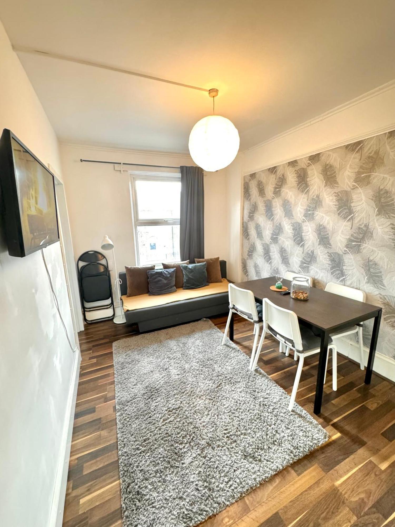 2 Bed Apt Sofa Bed Up To 6 伦敦 外观 照片