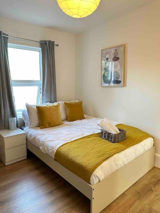 2 Bed Apt Sofa Bed Up To 6 伦敦 外观 照片