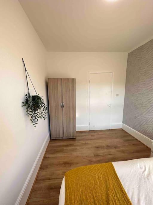 2 Bed Apt Sofa Bed Up To 6 伦敦 外观 照片