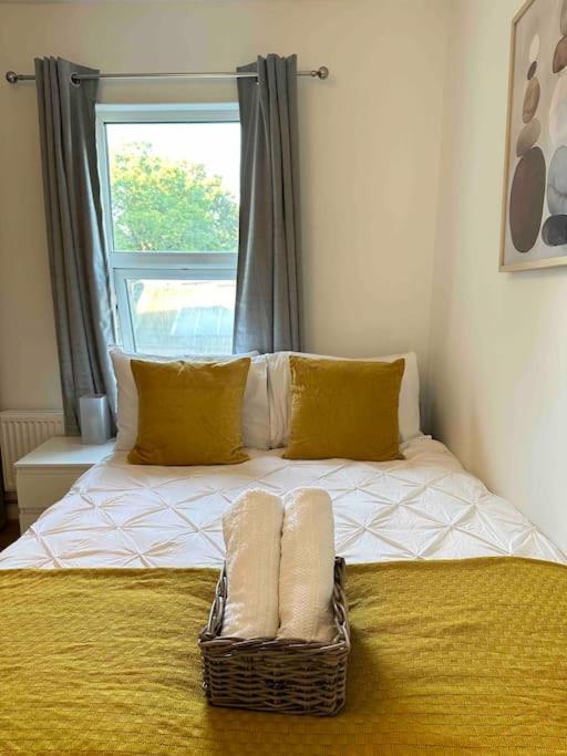 2 Bed Apt Sofa Bed Up To 6 伦敦 外观 照片